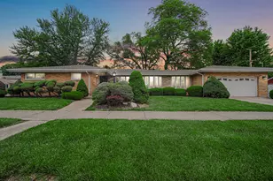 9259 S Springfield Ave, Evergreen Park, IL 60805 - Photo 2