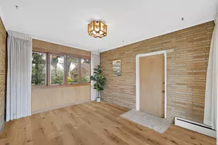 9259 S Springfield Ave, Evergreen Park, IL 60805 - Photo 8