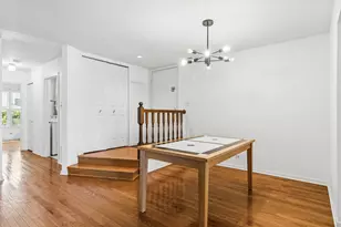 1411 Wentworth Ct, Vernon Hills, IL 60061 - Photo 4