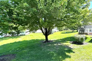 21224 Montclare Lake Dr, Crest Hill, IL 60403 - Photo 22