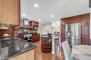 80 Chestnut Ct, Elgin, IL 60120 - Photo 10