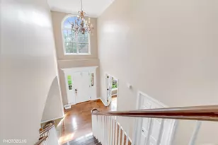 80 Chestnut Ct, Elgin, IL 60120 - Photo 18