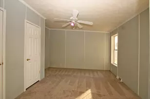 406 Spruce Dr, Belvidere, IL 61008 - Photo 10
