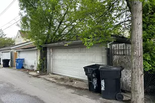 3854 S Albany Ave, Chicago, IL 60632 - Photo 10