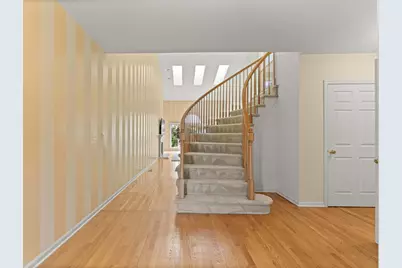 825 Braeman Court, Libertyville, IL 60048 - Photo 4
