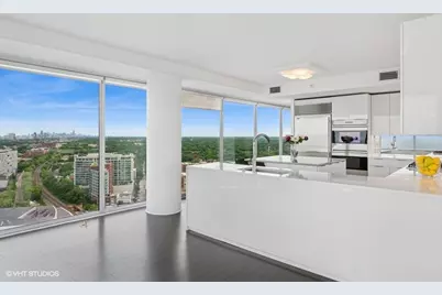 1720 Maple Avenue #2710, Evanston, IL 60201 - Photo 10