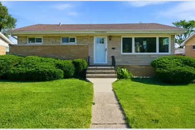 4900 W Hawthorne Avenue, Hillside, IL 60162 - Photo 1