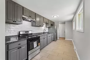 16032 Circle Dr, Markham, IL 60428 - Photo 2