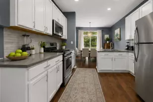 304 Grand Ridge Rd, Saint Charles, IL 60175 - Photo 24