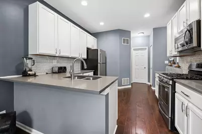 304 Grand Ridge Road #304, Saint Charles, IL 60175 - Photo 6