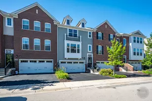 2515 Huntleigh Ln, Woodridge, IL 60517 - Photo 1
