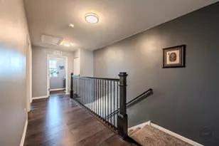 2515 Huntleigh Ln, Woodridge, IL 60517 - Photo 18