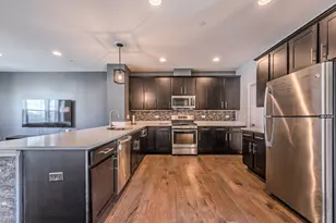2515 Huntleigh Ln, Woodridge, IL 60517 - Photo 12