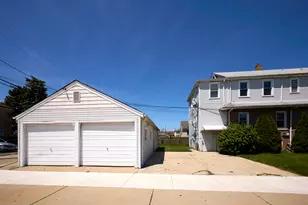 1402 N 15th Ave, Melrose Park, IL 60160 - Photo 4