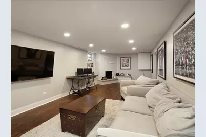 716 Laramie Avenue, Wilmette, IL 60091 - Photo 4