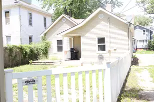 105 Lasalle St, Streator, IL 61364 - Photo 2
