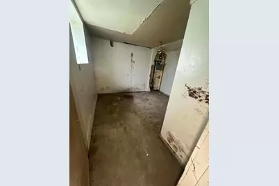 11941 S La Salle Street, Chicago, IL 60628 - Photo 18