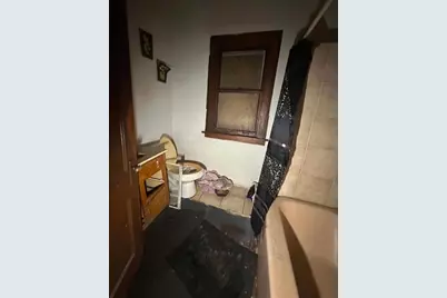 11941 S La Salle Street, Chicago, IL 60628 - Photo 6