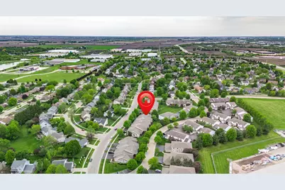 915 Foxpointe Drive, Sycamore, IL 60178 - Photo 6