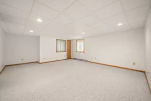 915 Foxpointe Dr, Sycamore, IL 60178 - Photo 22