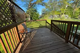 203 Cedarwood Ln, Antioch, IL 60002 - Photo 8