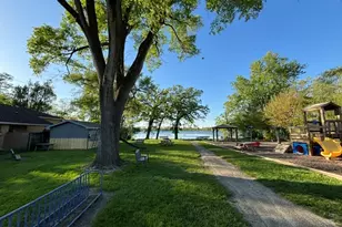 203 Cedarwood Ln, Antioch, IL 60002 - Photo 30