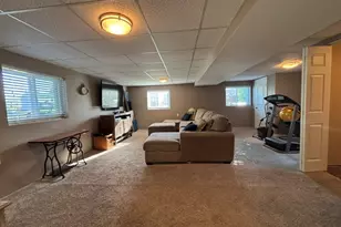203 Cedarwood Ln, Antioch, IL 60002 - Photo 18