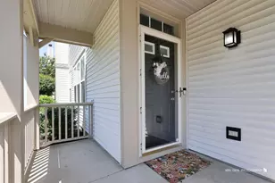 2888 Falling Waters Dr, Lindenhurst, IL 60046 - Photo 2