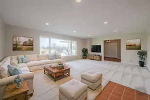 15600 Griswold Springs Rd, Plano, IL 60545 - Photo 10