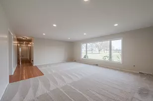 15600 Griswold Springs Rd, Plano, IL 60545 - Photo 12