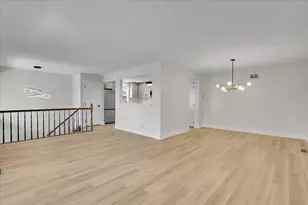 16110 Pine Dr, Tinley Park, IL 60477 - Photo 6