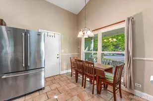 417 Bayview Ave, Naperville, IL 60565 - Photo 12