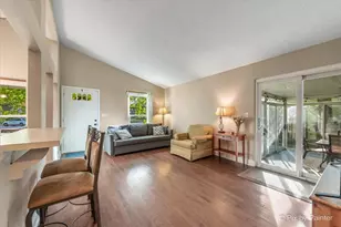 417 Bayview Ave, Naperville, IL 60565 - Photo 6