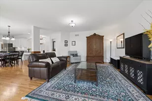 2119 W Thornwood Dr, South Elgin, IL 60177 - Photo 14