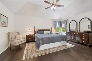 2119 W Thornwood Dr, South Elgin, IL 60177 - Photo 16