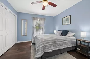 2119 W Thornwood Dr, South Elgin, IL 60177 - Photo 22