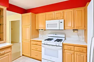 1132 Millburn Ct, Saint Charles, IL 60174 - Photo 10