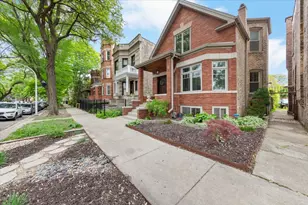 1819 N Whipple St, Chicago, IL 60647 - Photo 2