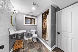 1819 N Whipple St, Chicago, IL 60647 - Photo 48