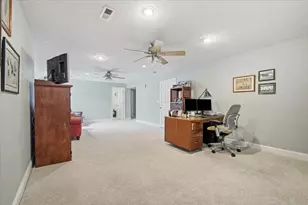 2706 Stratmoor Dr, Bloomington, IL 61705 - Photo 24