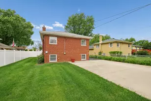 4519 Blanchan Ave, Brookfield, IL 60513 - Photo 28