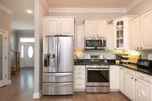 11241 S Central Park Ave, Chicago, IL 60655 - Photo 14