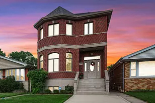 11241 S Central Park Ave, Chicago, IL 60655 - Photo 2