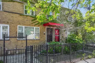 7843 S Yates Blvd, Chicago, IL 60649 - Photo 1