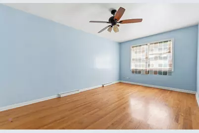 7843 S Yates Boulevard, Chicago, IL 60649 - Photo 16