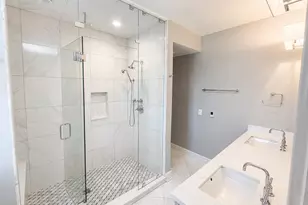 2136 W Belmont Ave, Chicago, IL 60618 - Photo 8