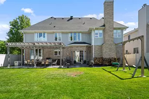 986 E Red Oak St, Addison, IL 60101 - Photo 4