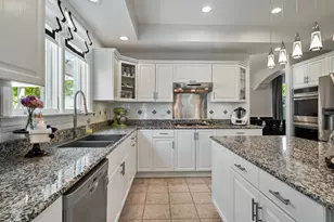 986 E Red Oak St, Addison, IL 60101 - Photo 22