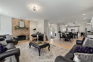986 E Red Oak St, Addison, IL 60101 - Photo 18