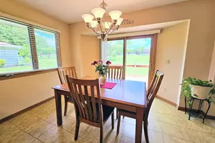 6090 Chatsworth Dr, Rockford, IL 61109 - Photo 10